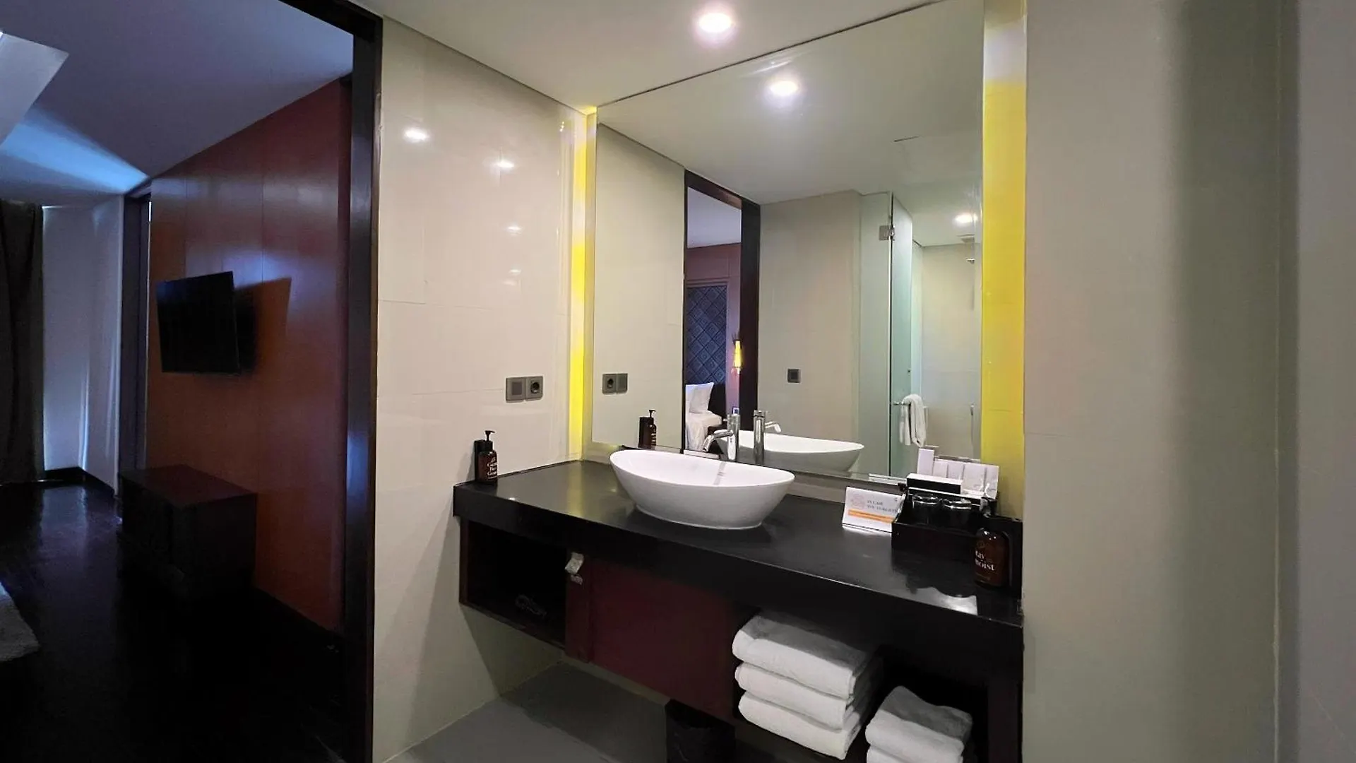 Hotel Golden Tulip Jineng Resort Bali Kuta Lombok